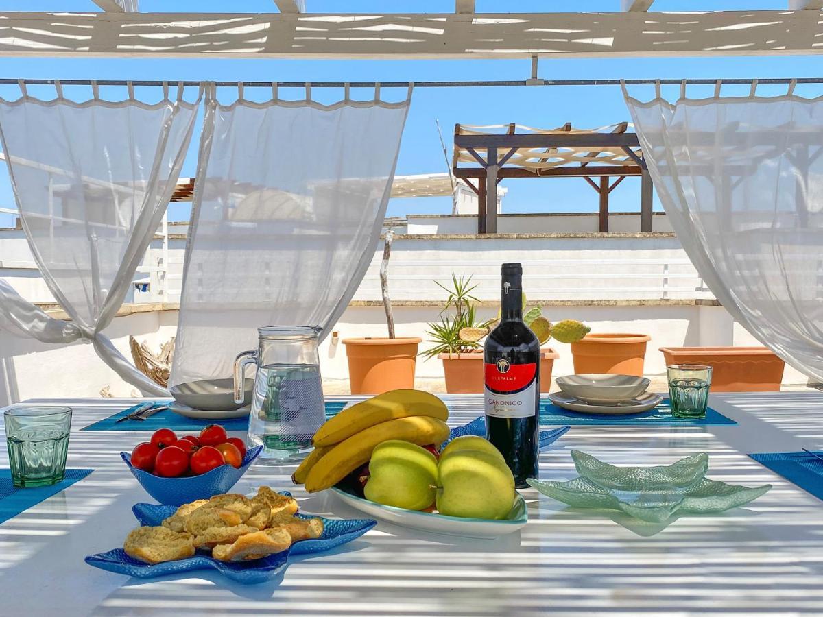 Apartamento L'Attico Di Lido Marini Exterior foto