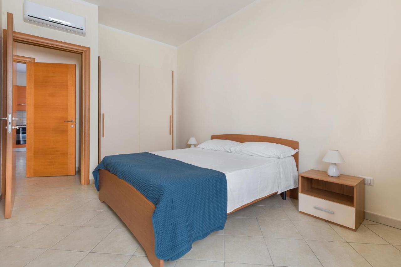 Apartamento L'Attico Di Lido Marini Exterior foto