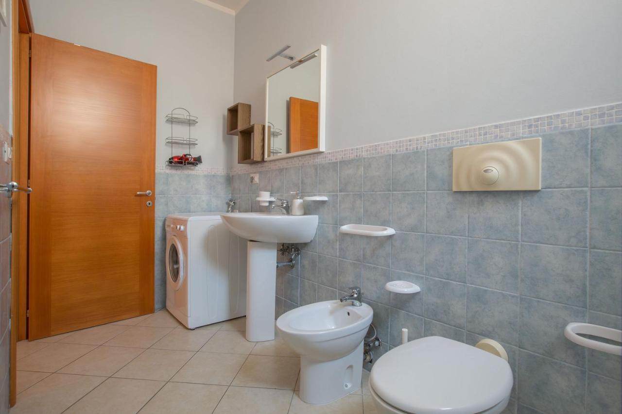 Apartamento L'Attico Di Lido Marini Exterior foto