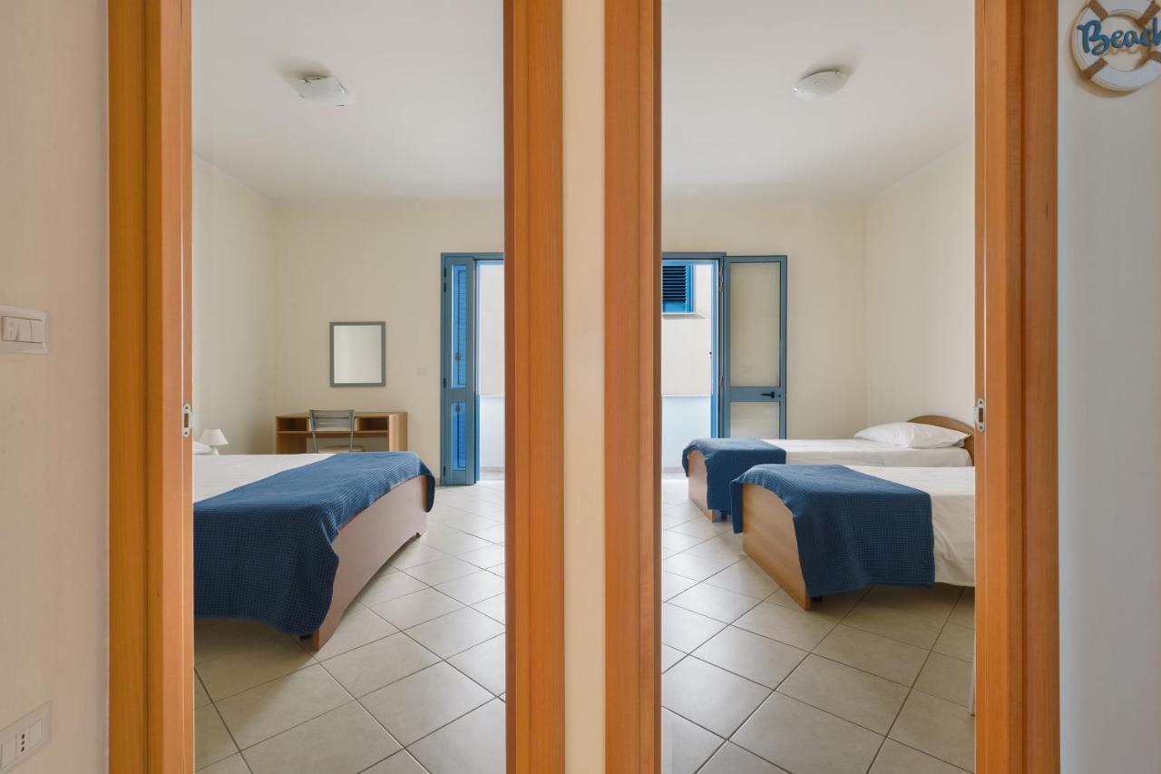 Apartamento L'Attico Di Lido Marini Exterior foto